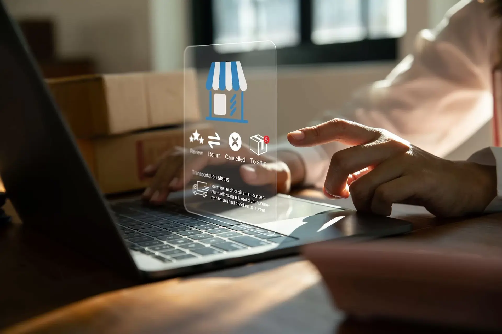Persona usando un portátil con una interfaz digital de comercio electrónico para gestionar pedidos y envíos